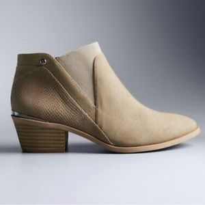 Simply Vera Wang Women Vienna Faux Suede Sand Ankle Booties Tan Cuban Heel 7.5M